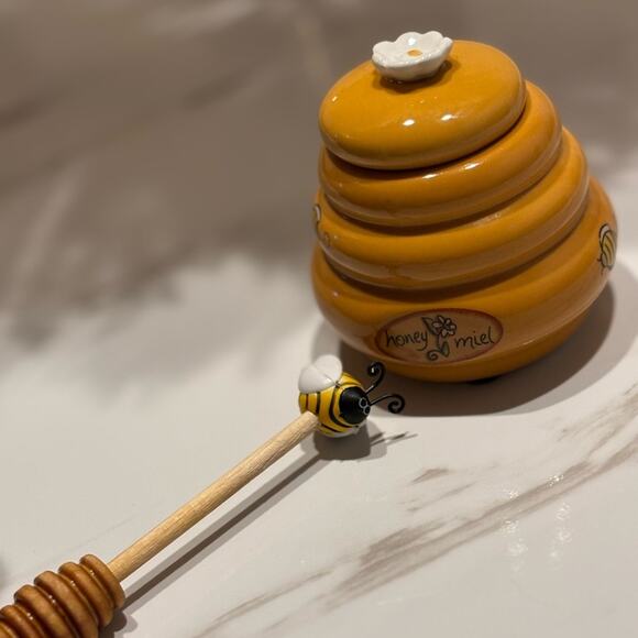 Honey Miel Ceramic Honey Pot with Bee Dipper - Picture 4 of 4